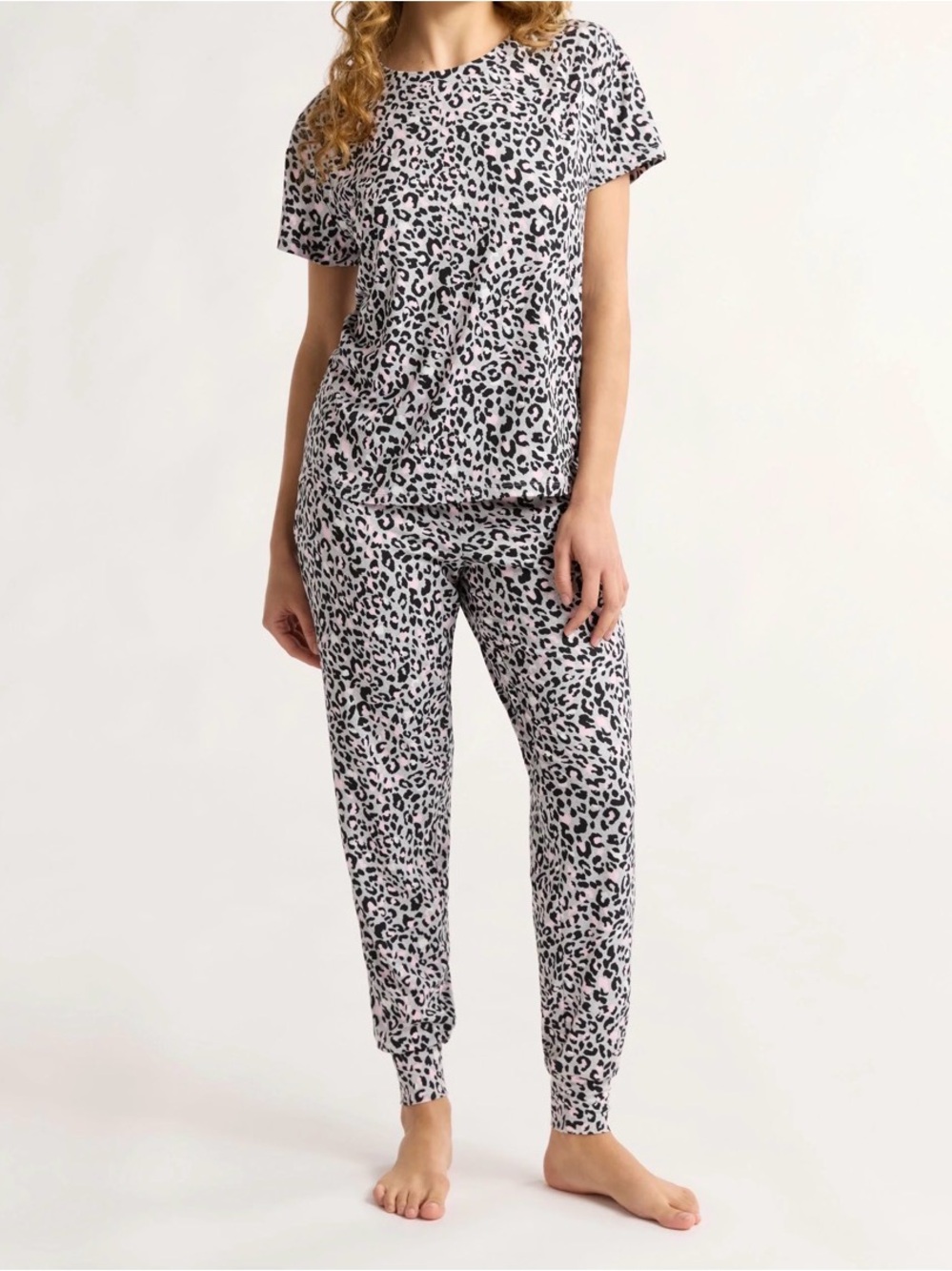 Leopard Print Short-Sleeve Pajama Set in Light Pink - Picture 4 of 4